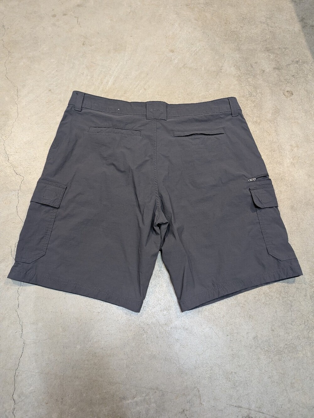 Orvis Men's Charcoal Gray Cargo Hybrid Nylon Shorts - Picture 4 of 7